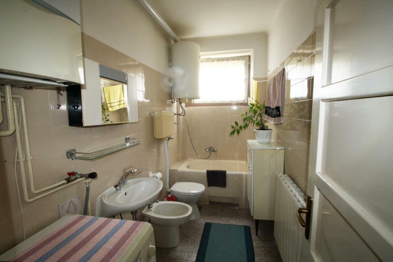 Apartment Persich Pula Buitenkant foto