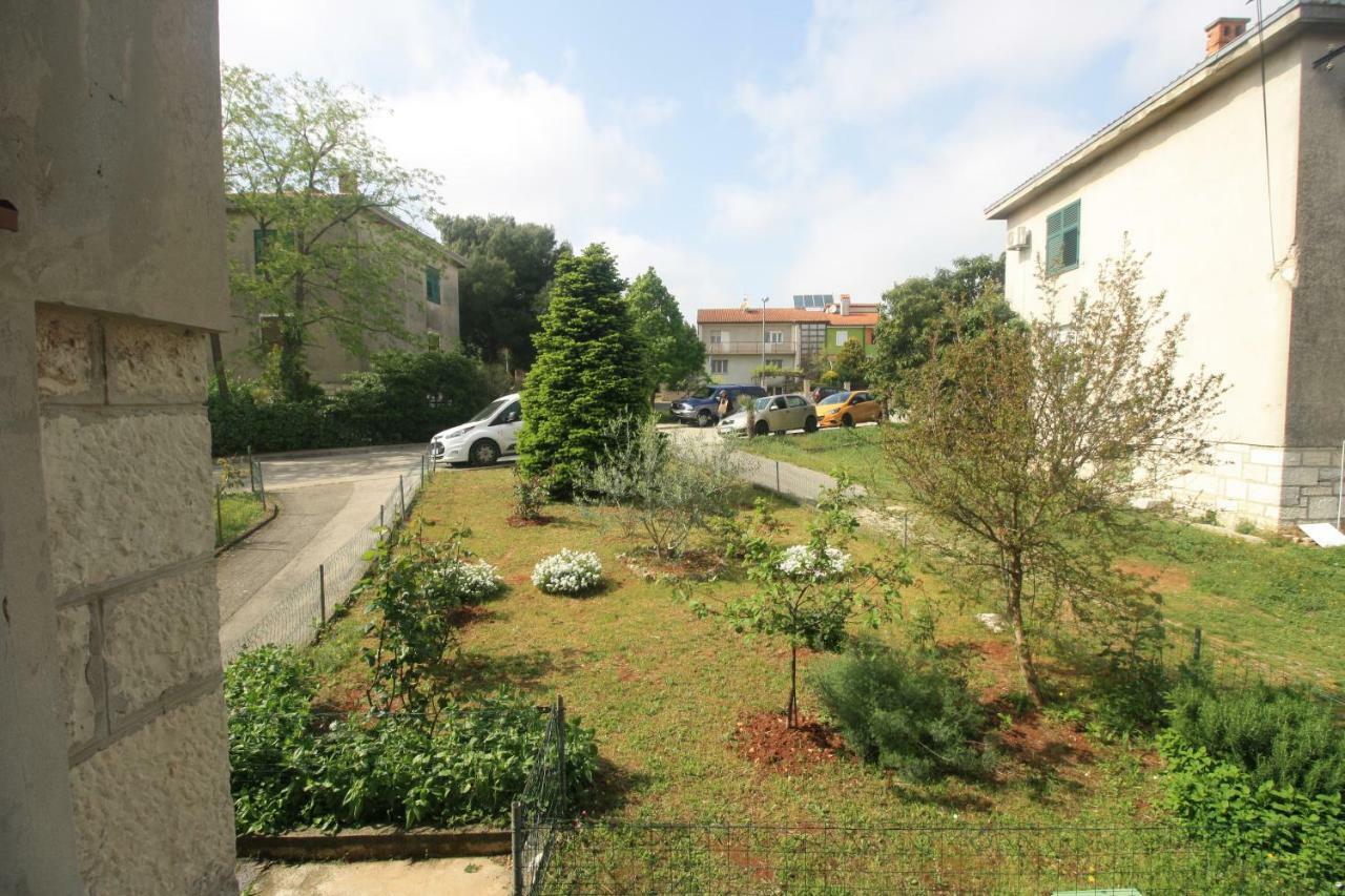 Apartment Persich Pula Buitenkant foto